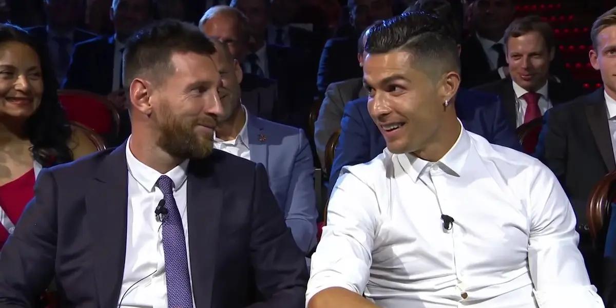 Cristiano Ronaldo arrived at Manchester United and took the spotlight at the end of the transfer market. But Lionel Messi had his moment recently, here are the numbers of both.