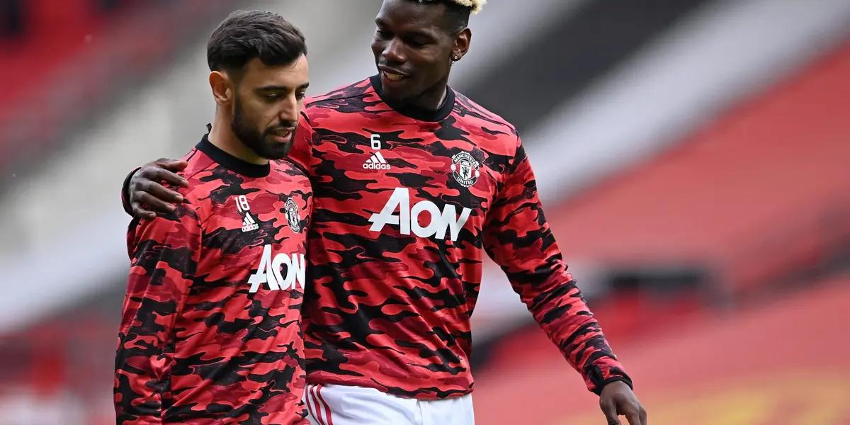 Cristiano Ronaldo earns £510,000 weekly on his 2-year contract at Manchester United. he is the best-paid footballer at Manchester United and in the English premier league. David de Gea, Jadon Sancho, Raphael Varane and Paul Pogba round off the Top 5 of the best-paid players at Manchester United.