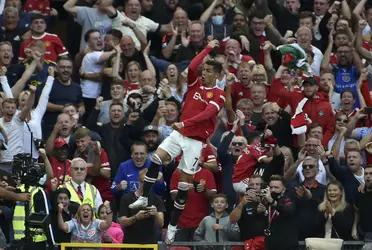 Cristiano Ronaldo has us all used to his typical celebration in the celebration of his goals. However, today was the first time he was able to do it at Old Trafford.