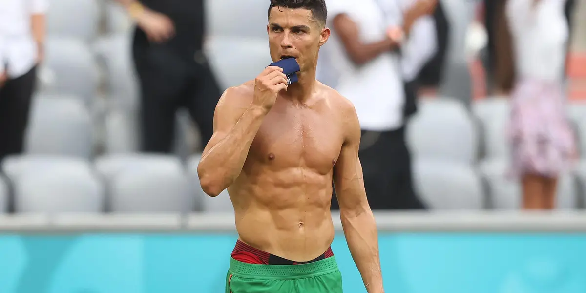Cristiano Ronaldo is one of the fittest footballers on the planet. He adheres to a structured exercise, feeding and sleeping pattern. See the secrets that make Cristiano Ronaldo stay in shape at all times.