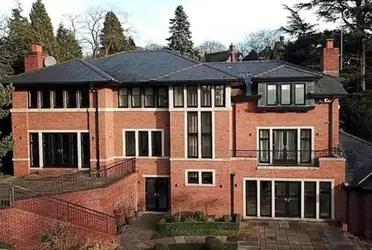 Cristiano Ronaldo lived a great season in Manchester and when he left United, he left a beautiful mansion in the city. After the versions that indicate that the Portuguese could return to Manchester, many wondered what happened to that mansion.