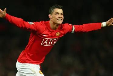 Cristiano Ronaldo signed his arrival at Manchester United, and as it turned out, his contract would be the best in the history of the Premier League.