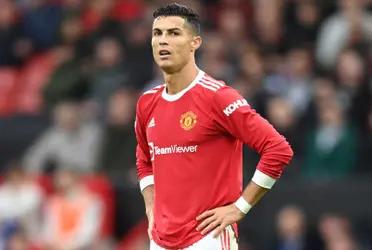 Cristiano Ronaldo was disappointed after the draw against Everton but he soon forgot it and had a joke with a friend in the backroom.