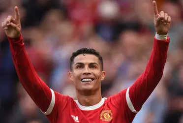 Cristiano Ronaldo's move to machester united is expected to cost the club about 160m. The 5-time ballon d'Or winner has already made this money back through jersey sales, endorsement and shares.