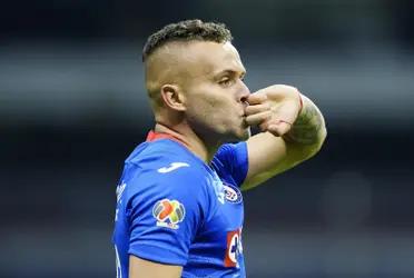 Cruz Azul extended its winning streak to 12 games