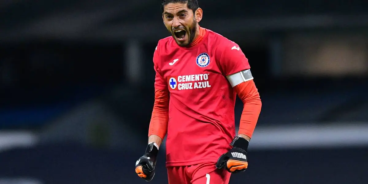 Cruz Azul is looking for a new goalkeeper for the team because Jesús Corona is close to ending his career as a soccer player. 