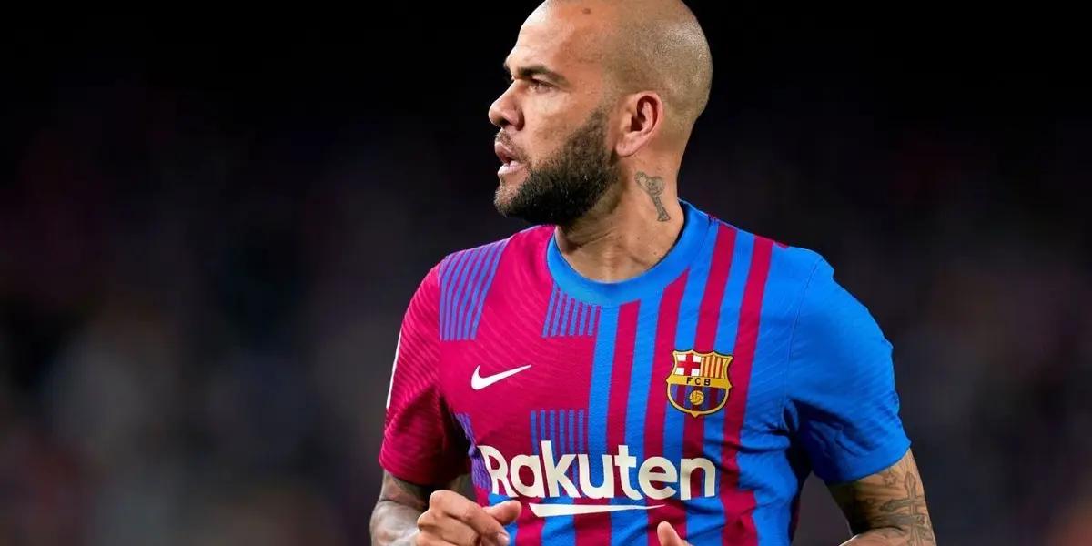 Dani Alves, after leaving FC Barcelona, could join Liga MX, but not Tigres or Pumas.