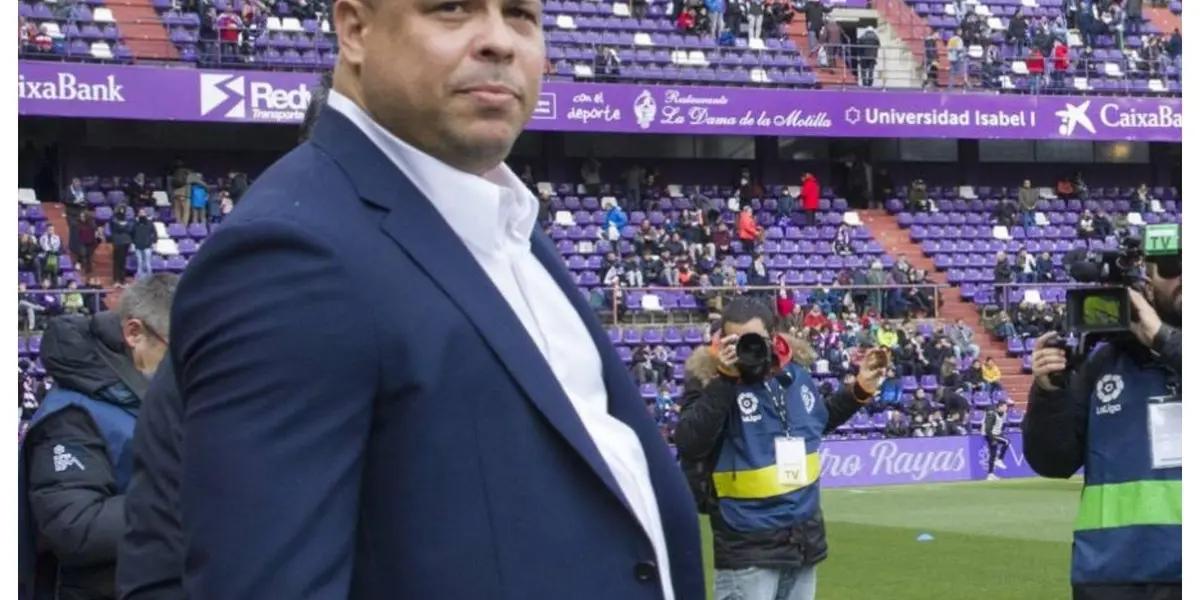 Despite being one of the best soccer players ever, the Brazilian experienced weight problems.