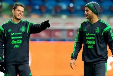 Despite being the player with the best salary in MLS 2021, Carlos Vela's wealth does not exceed the fortune of Javier Chicharito Hernández.