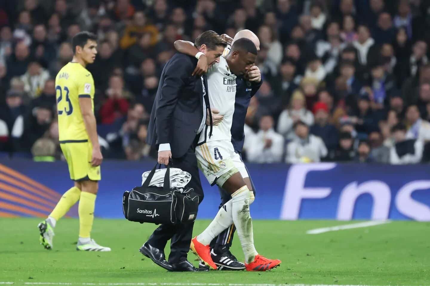 Despite the constant losses, Real Madrid is not considering hiring a central defender in the next transfer market.