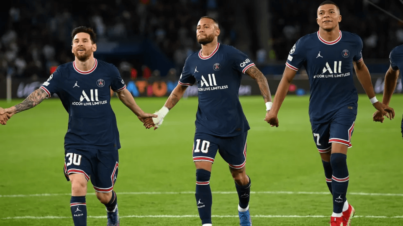 Despite the fact that the most radical PSG fans do not want the world champion, Leo had a great gesture with the club.
