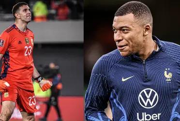 Dibu Martinez is an amazing goalkeeper, and he now surprises who's the best in the world.