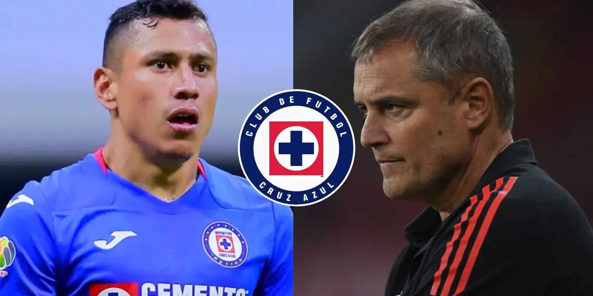 Diego Aguirre can't stand Julio Domínguez's mistakes any longer and his replacement is already ready