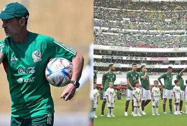 Diego Cocca works his first game at the Azteca Stadium and this happened