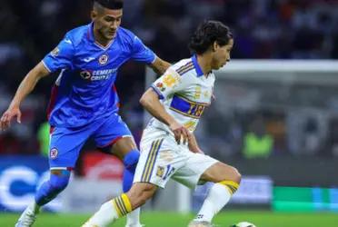 Diego Lainez again generates controversy. He was given the first ball, he made a crack play, but then he watered it down