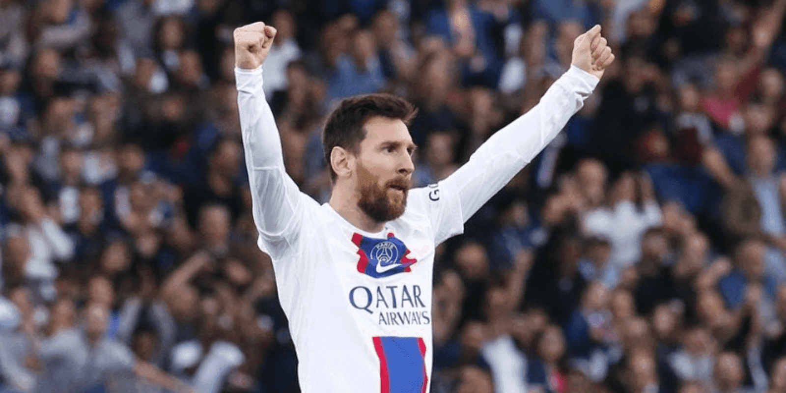 During the Qualifiers, he invaded the field of play and, in his intention to take a photo with Leo, hit him.