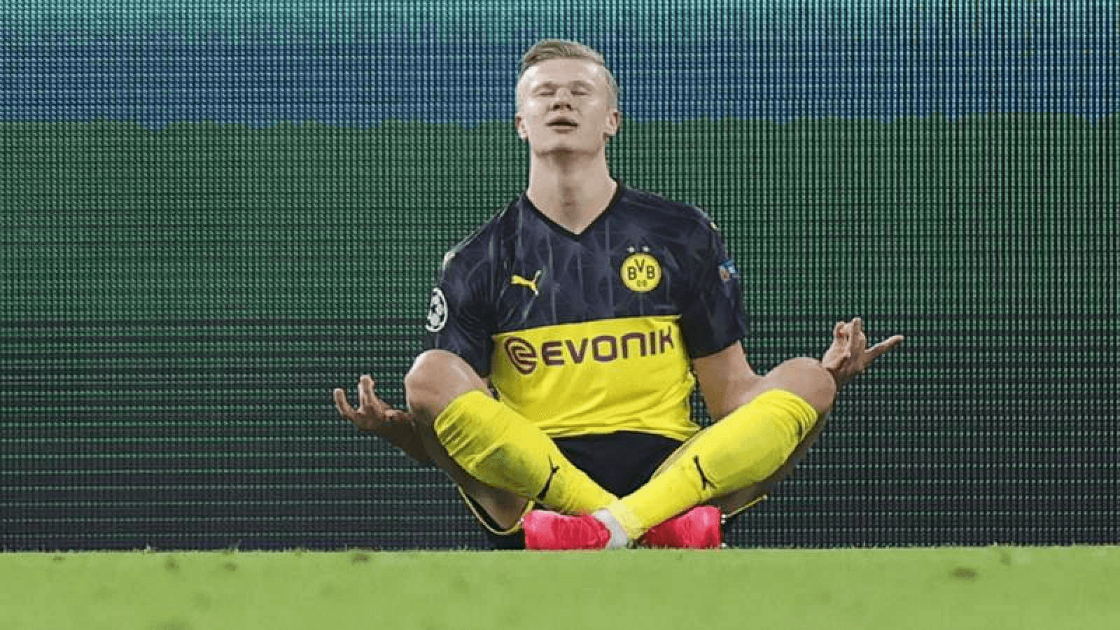 Erling Haaland and Borussia Dortmund analyze Chelsea's huge offer worth around £135 million is believed to be coming to the Dortmund table soon.
