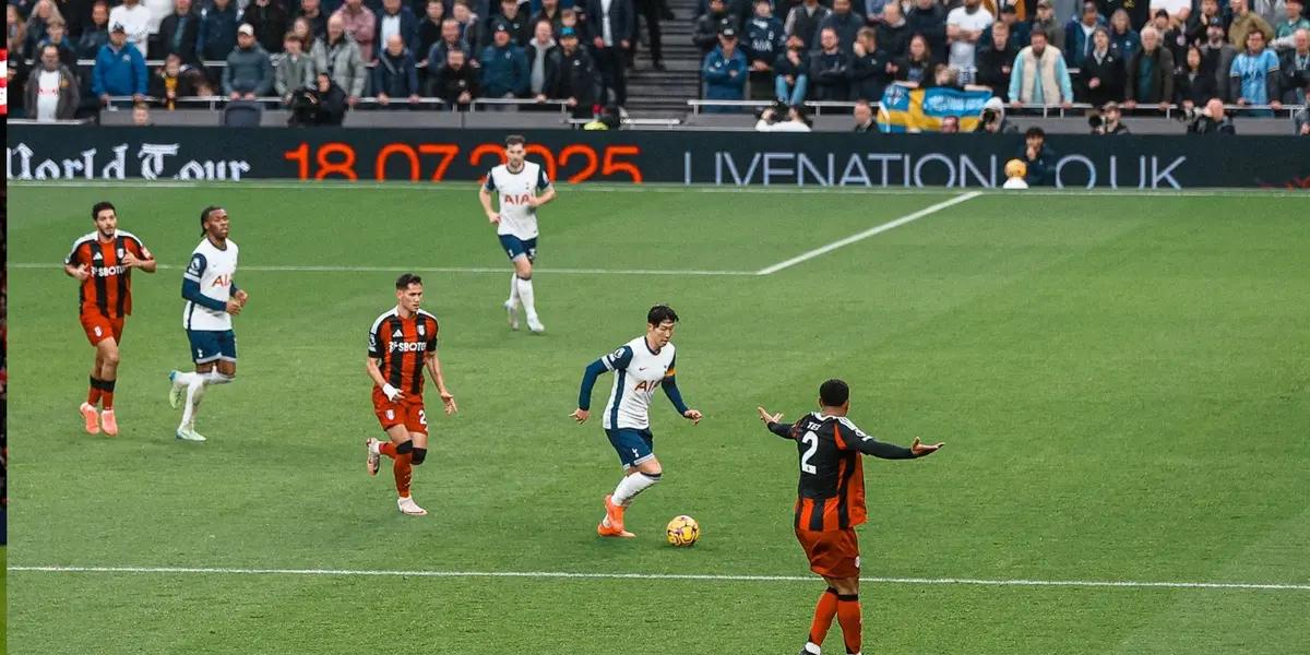 Fans were not at all pleased after Spurs let the win slip away from the top of the table