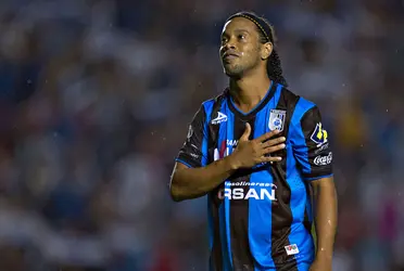 Find out here why Ronaldinho went viral thanks to a 90's video game.