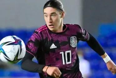 Flores has yet to debut in an official match.