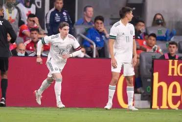 Flores recently announced that he decided to play for El Tri.