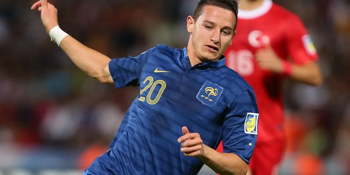 Florian Thauvin is a French footballer born in the city of Orleans, who works as a midfielder, currently plays for Tigres, being the highest paid player in the entire Liga MX.