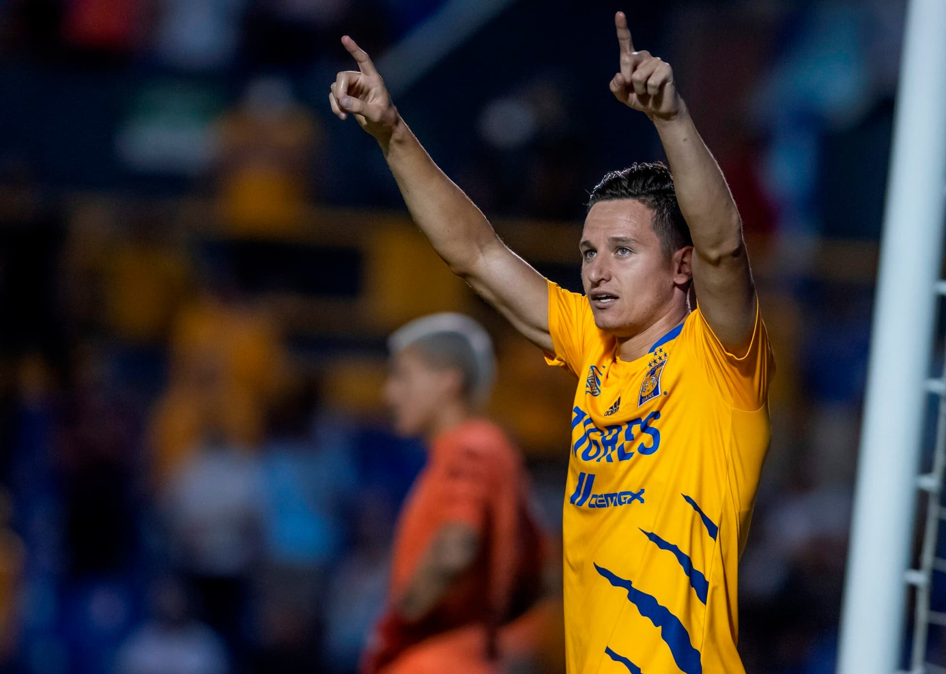 Florian Thauvin is already in Mexican soccer, and debuted with the Tigres jersey. Not only will the Frenchman be the most expensive in the league, he will be worth more than several full teams.