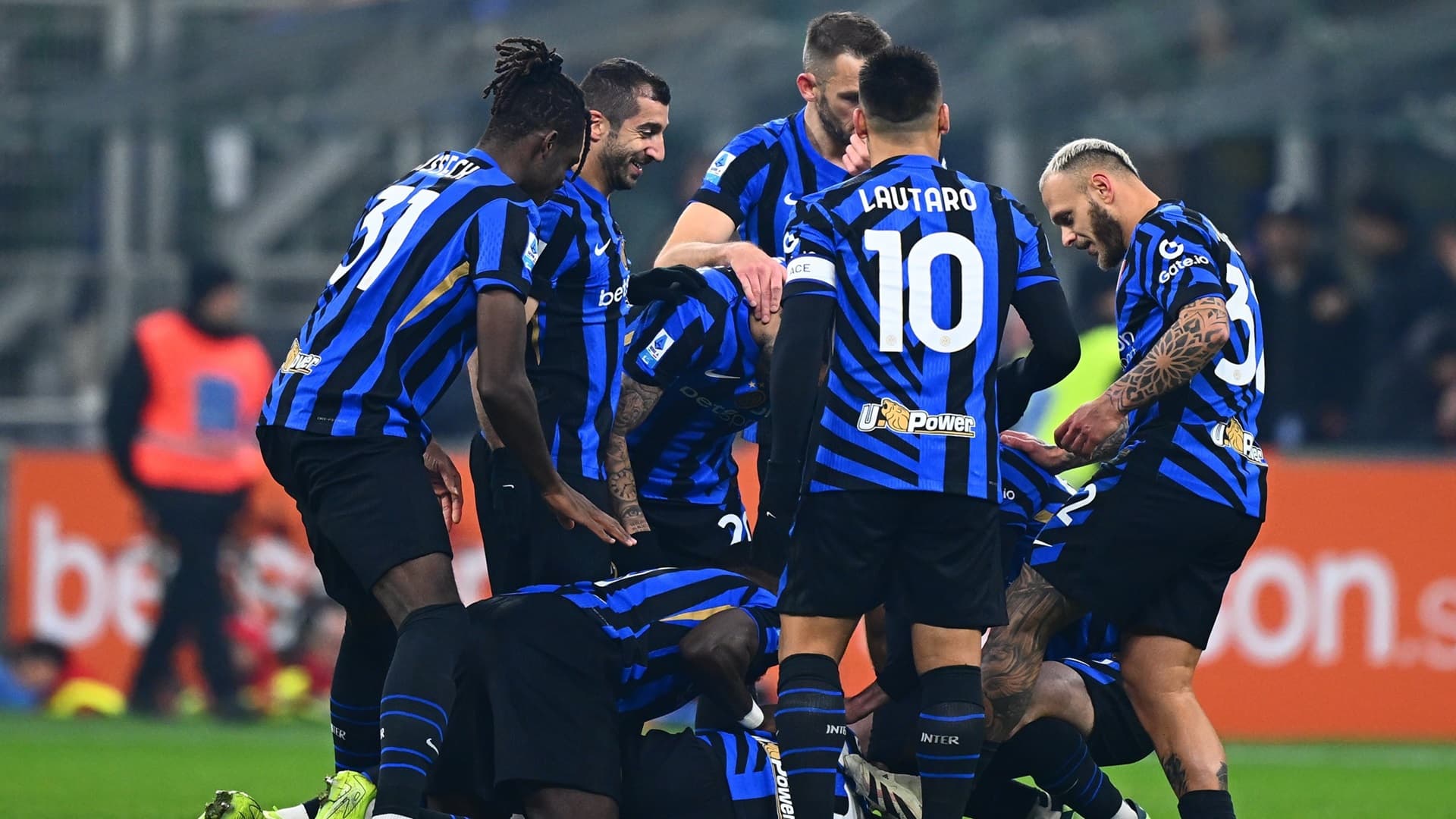 Follow the minute-by-minute match between Bayer Leverkusen and Inter on matchday 6 of the Champions League.