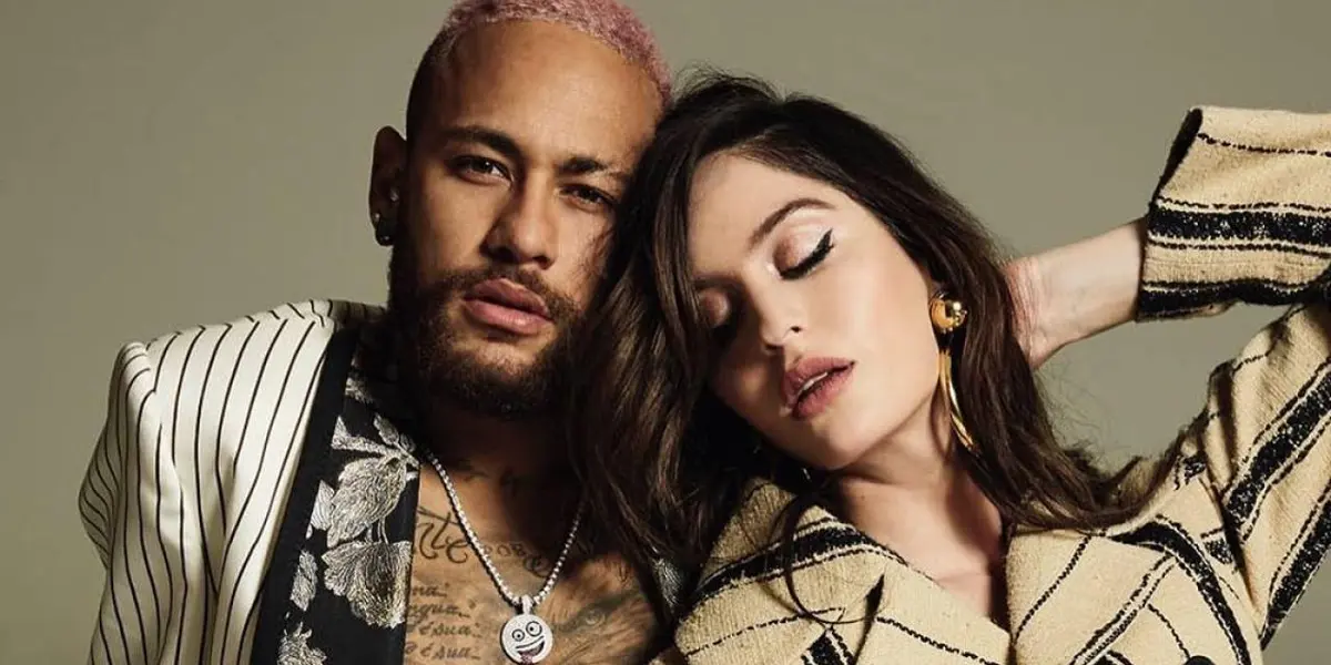 Football star Neymar Jr and Colombian music star Maluma are reported to have a fight over their relationships with popular model Natalia Barulich.
 