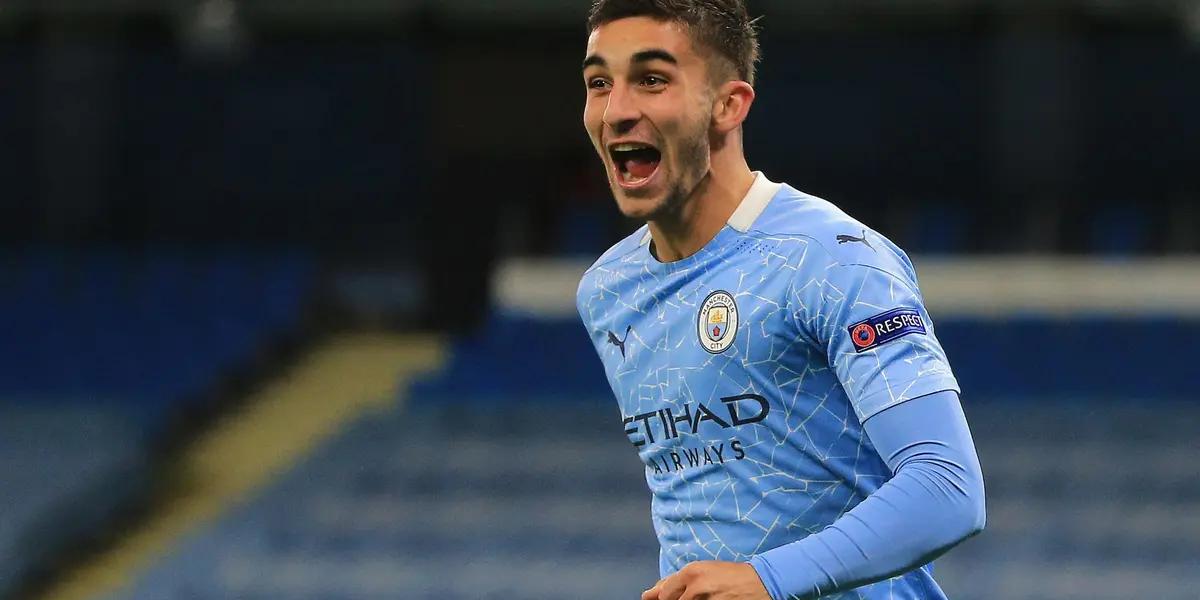 Former Valencia player, Ferran Torres has attracted the interest of Barcelona new coach Xavi Hernandez.