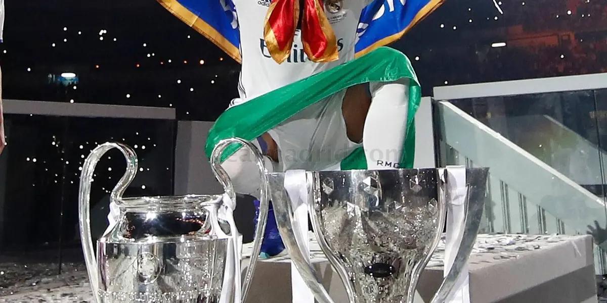 France Football chose him within the list of the 10 best defenders in history