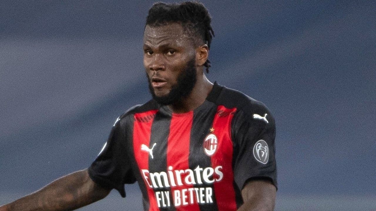 Franck Kessié is about to become a new Barcelona player. Journalist Fabrizio Romano indicated that he has already signed with the Azulgranas.