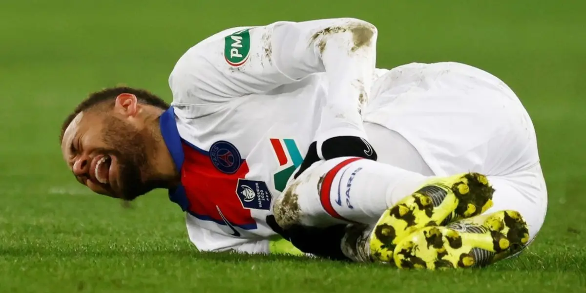 French media is starting to get severely against the Brazilian star, and the club seems to be sick and tired of him.
