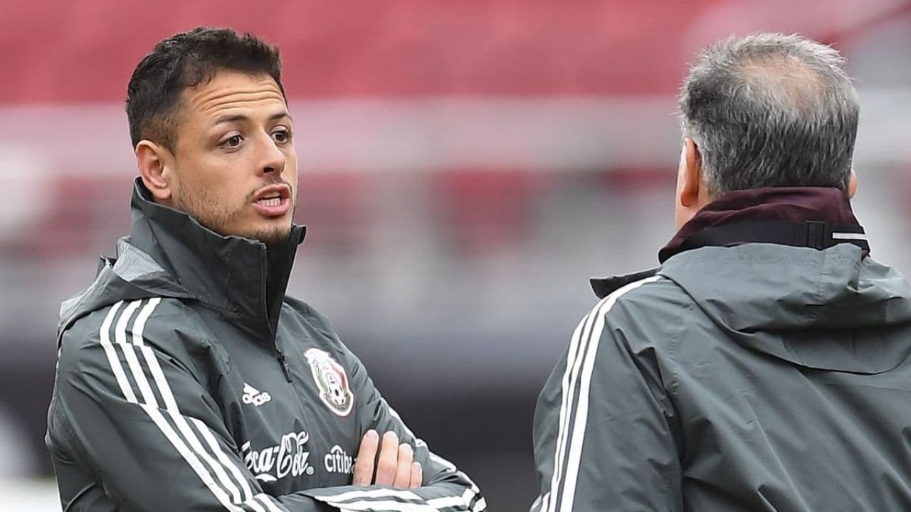 Gerardo Martino has finally made contact with Javier 'Chicharito' Hernández to negotiate his return to the Mexican national team.