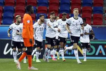 Germany faces Ukraine with a reduced team due to problems with Covid.