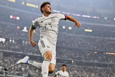 Giménez scored the first goal of El Tri against Nigeria.