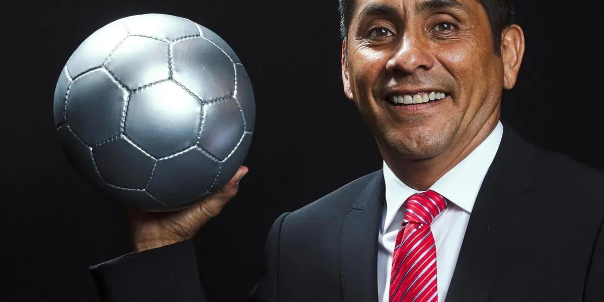 Golf is the great pastime that Jorge Campos has and besides that he practices it quite regularly.