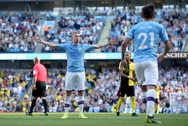 Guardiola's team won with goals from Bernardo Silva and De Bruyne and were only one point behind Liverpool. Meanwhile, Cristiano Ronaldo's Manchester United once again took a wrong step.