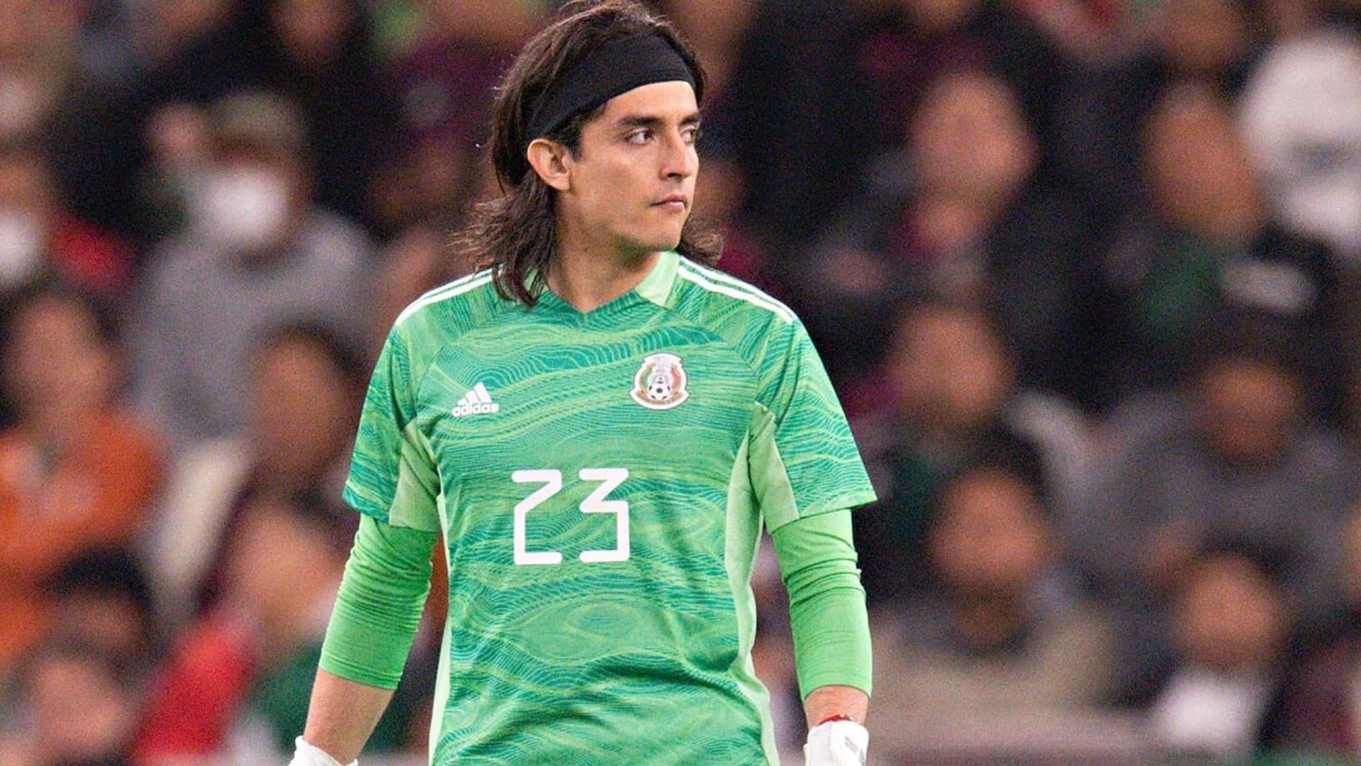 Guillermo Ochoa is threatening to arrive at the 2026 World Cup.