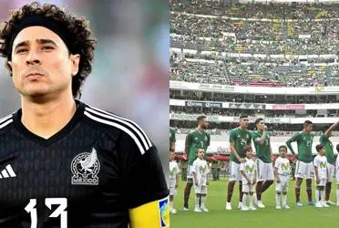 Guillermo Ochoa was booed by the fans at the Azteca Stadium