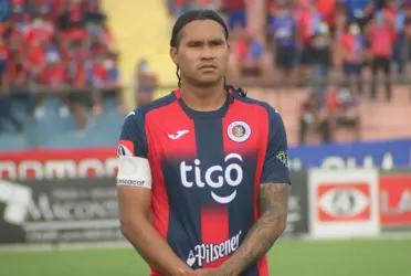 "Gullit" has been without a club since the beginning of January.