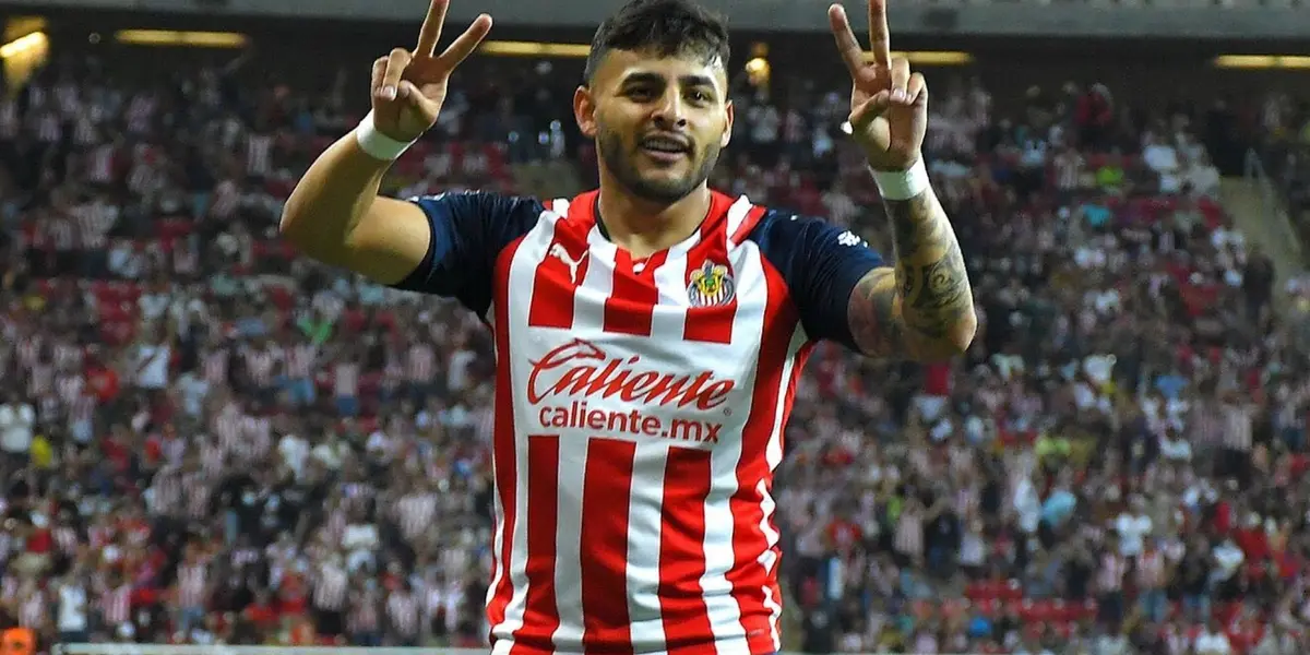 He became the highest-paid player in Chivas.