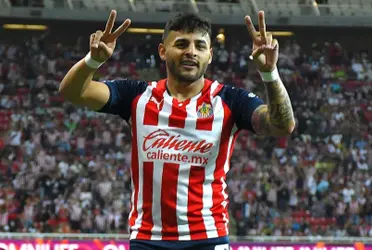 He became the highest-paid player in Chivas.