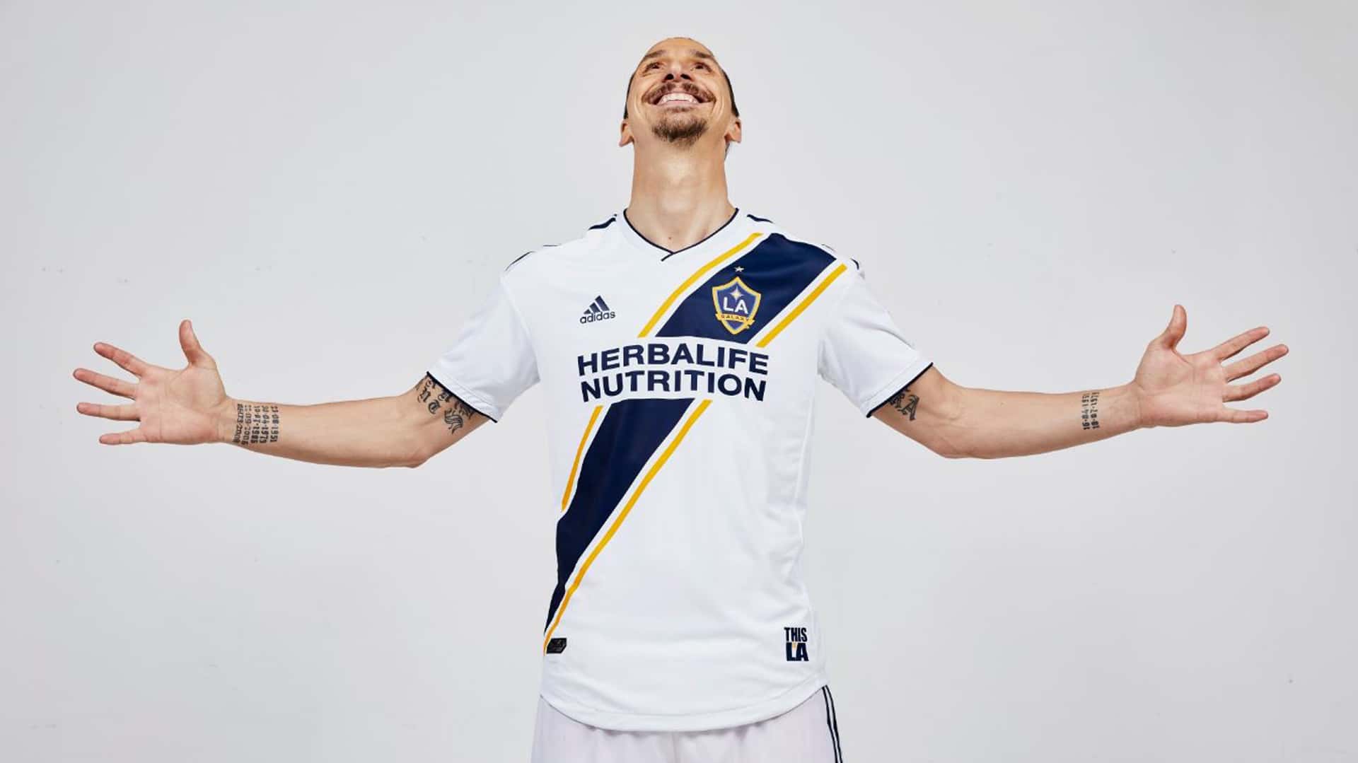 He had heated discussions with Vela during his stint in MLS.