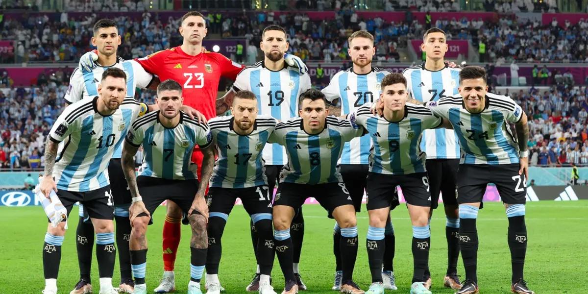 He is not satisfied with his role in the National Team and the few opportunities that Scaloni gives him.