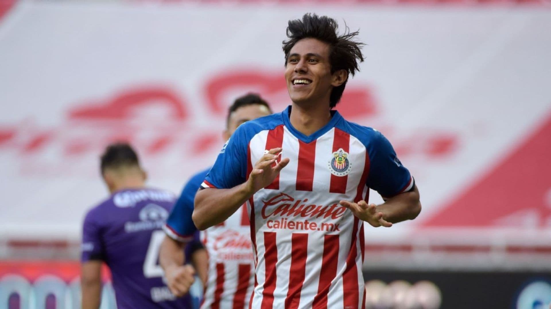 He joined Chivas for a third stint in his short career.