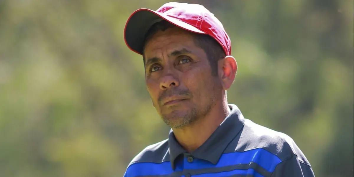 He looked lost in the midfield and didn't have good aim.