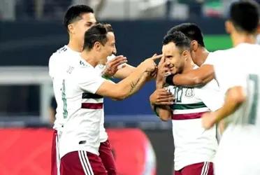 He played a few games with El Tri after the 2014 FIFA World Cup.