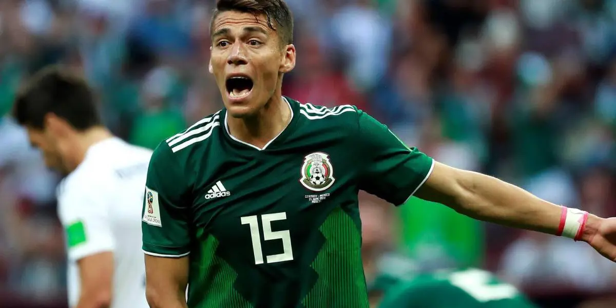 Héctor Moreno is a 33-year-old central defender who has been a three-time World Cup player and has extensive experience in European football. However, much of his success comes from home, with the support of his wife.