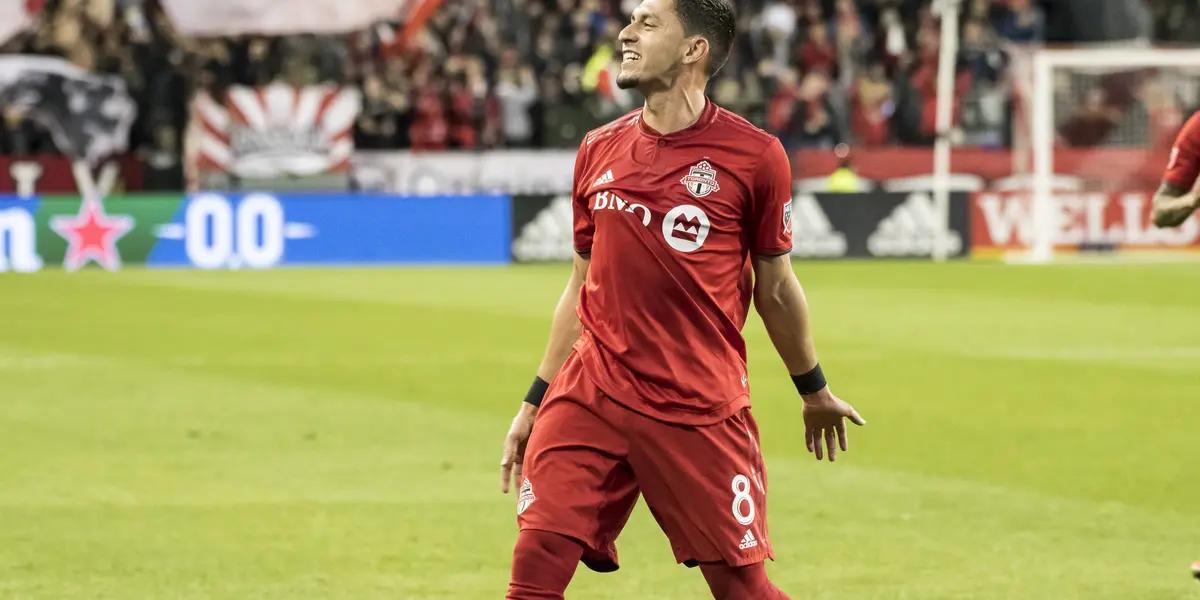 He'll join his former coach Gregg Vanney and his former teammate Victor Vazquez.